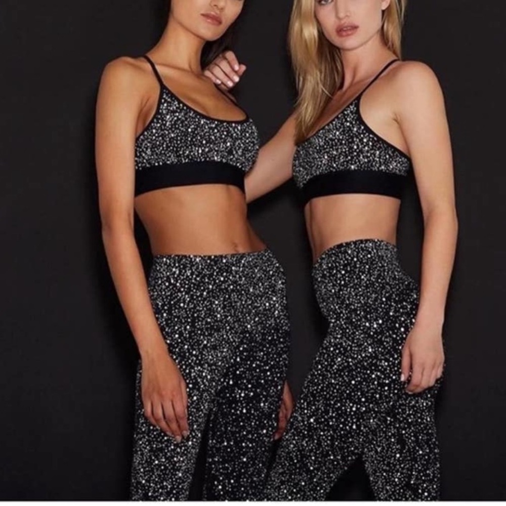 Noli black line workout set
